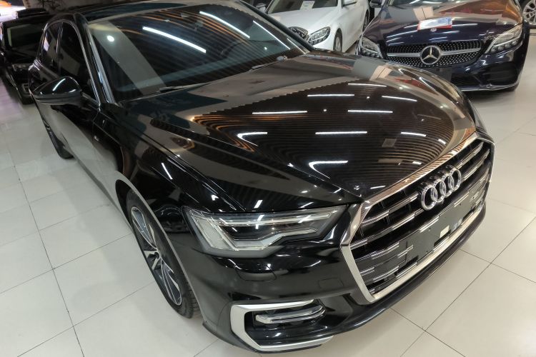 奥迪A6L 2023款 40 TFSI 豪华动感型车身外观3