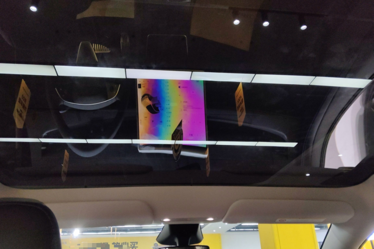 特斯拉 Model Y 2025款 后轮驱动 首发版中控内饰22