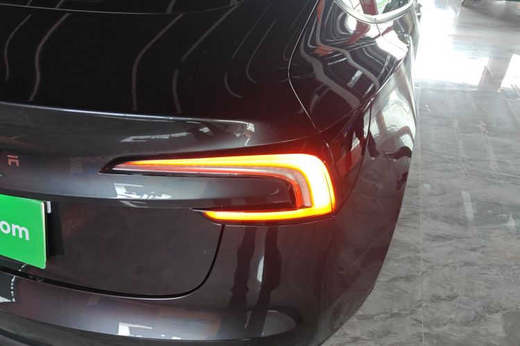特斯拉 Model 3 2023款 后轮驱动版车身外观6006