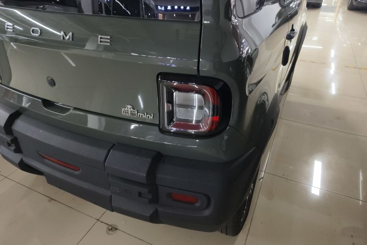 吉利银河 2025款 210km 熊猫骑士车身外观6006