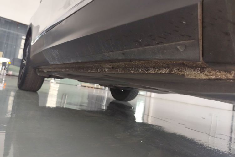 大众 途观L 2019款 330TSI 自动两驱全景舒适版 国VI局部细节9001