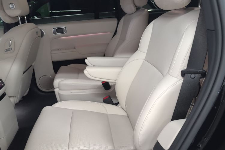 理想汽车 理想L9 2024款 Ultra中控内饰7004