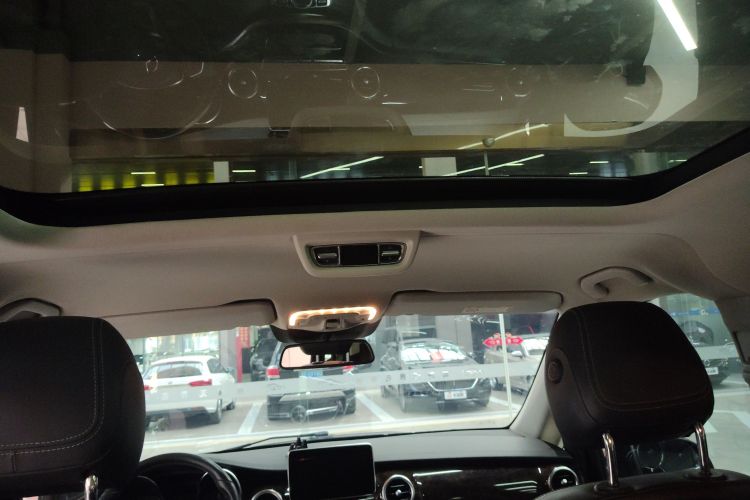奔驰V级 2018款 V 260 尊贵版 国VI中控内饰22