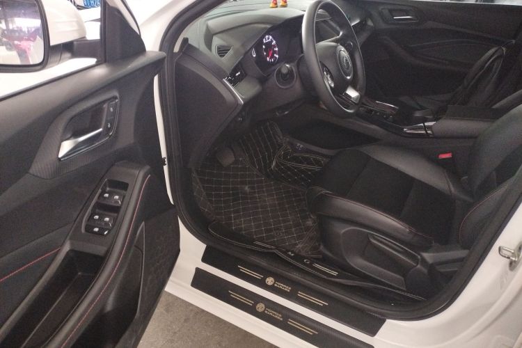 名爵 MG5 2021款 180DVVT CVT青春风尚版中控内饰20