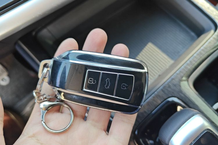 东风风神 奕炫MAX 2024款 1.5T 尊贵版中控内饰11