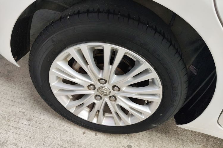 别克 英朗 2016款 15N 自动精英型车身外观6008