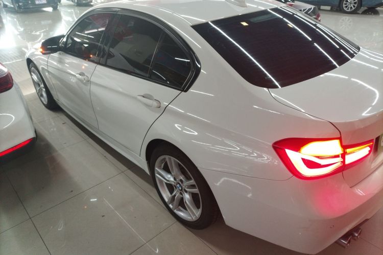 宝马3系 2018款 320i M运动套装车身外观4