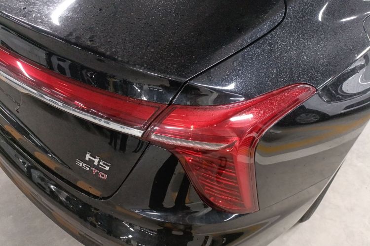 红旗H5 2024款 1.5T DCT智联旗韵版车身外观9