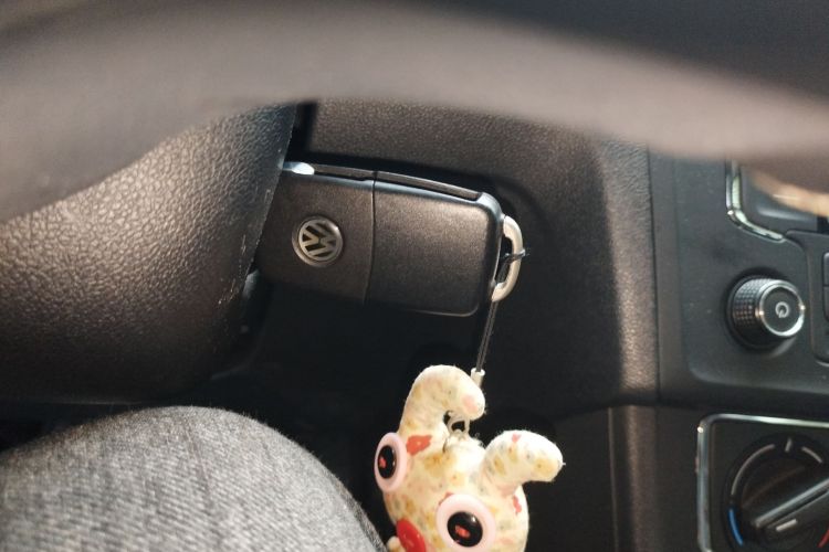 大众 捷达 2016款 1.6L 25周年纪念版中控内饰11