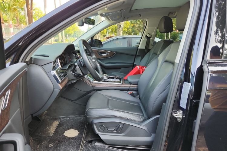 奥迪Q7 2022款 55 TFSI quattro S line运动型中控内饰19