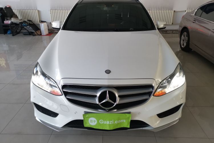 奔驰E级 2015款 改款 E 260 L 运动型车身外观2