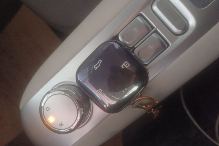 长安启源 长安Lumin 2025款 205km 香沁款中控内饰11