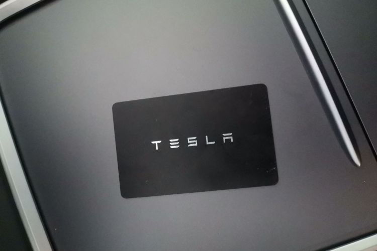 特斯拉 Model Y 2022款 后轮驱动版中控内饰7001