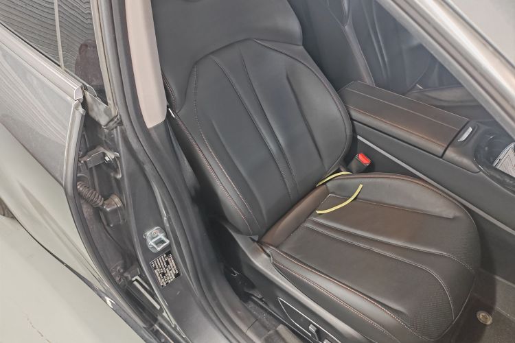 小鹏P7 2022款 480E+局部细节41