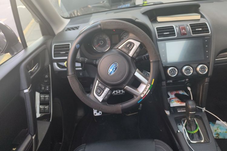 斯巴鲁 森林人 2016款 2.0i 时尚导航版中控内饰13