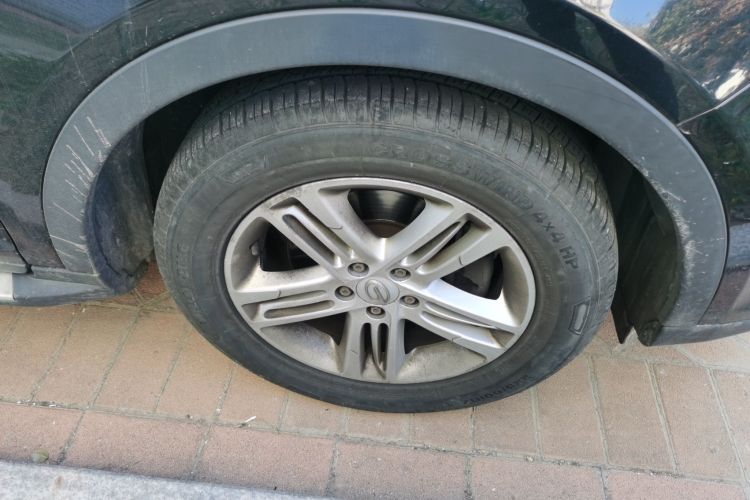 广汽传祺 传祺GS5 2014款 2.0L 自动两驱超享版车身外观10