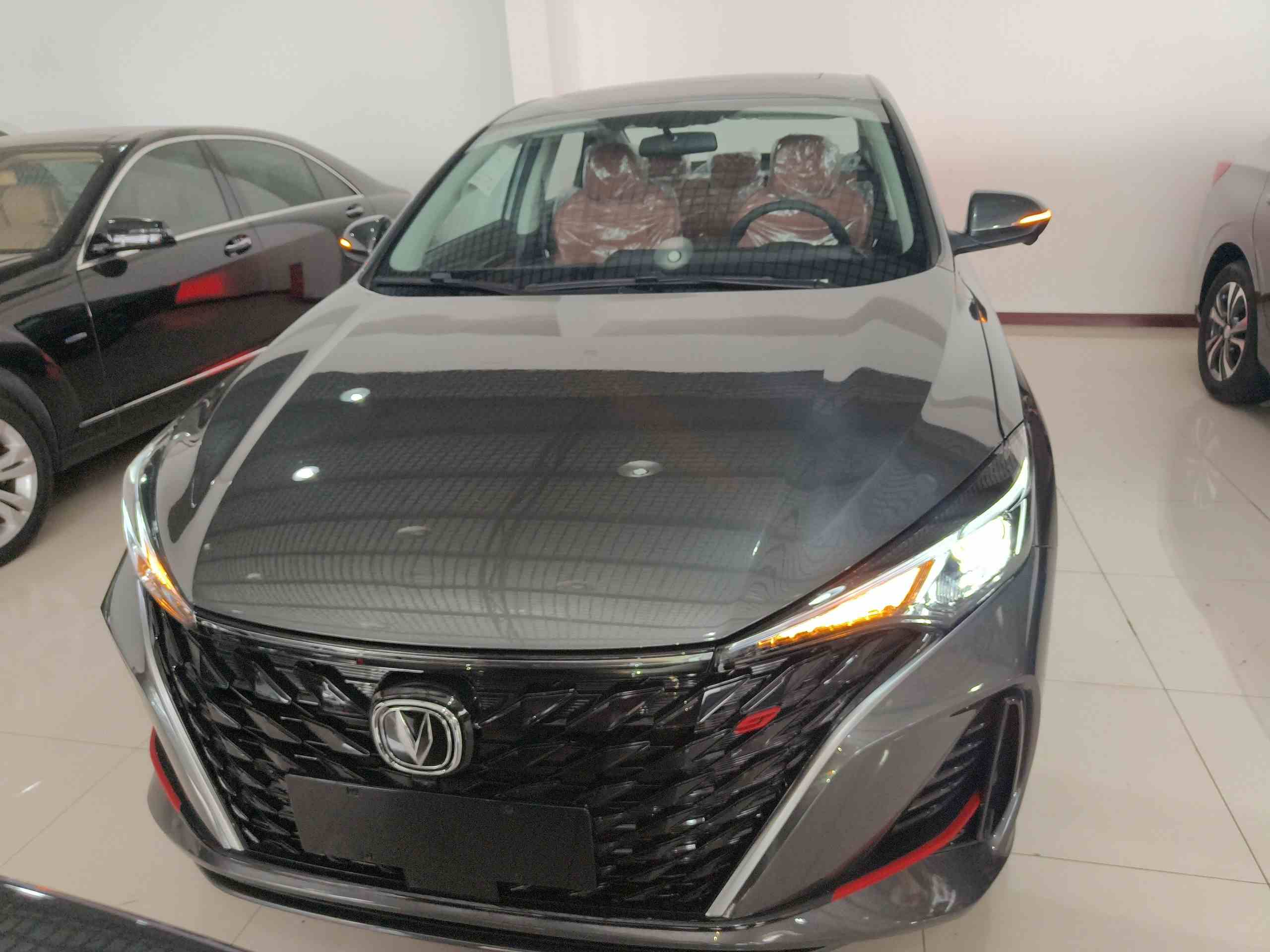 长安 逸动 2025款 PLUS 1.4T 双离合高能版(1)