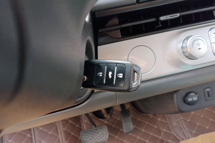 长安启源 长安Lumin 2022款 210km 香甜款中控内饰11