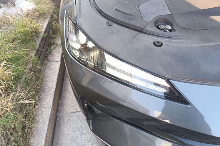 深蓝汽车 深蓝SL03 2022款 1.5L 1200增程版车身外观8