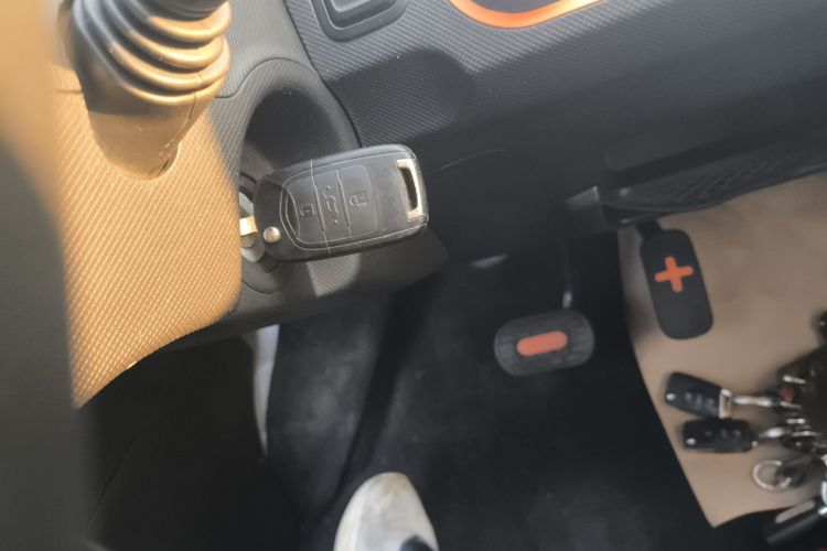 五菱汽车 宏光MINIEV 2020款 轻松款 三元锂中控内饰11