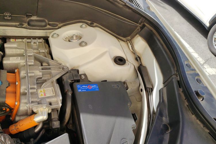 沃尔沃XC90新能源 2018款 E驱混动 T8 智尊版 7座机舱底盘26