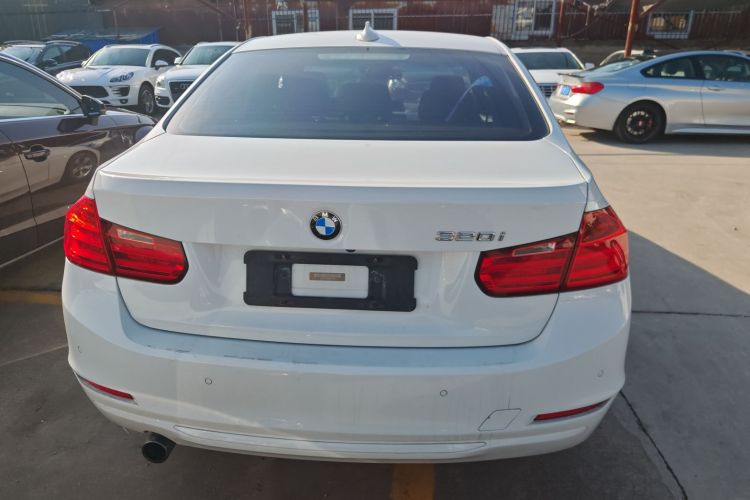 宝马3系 2015款 320i 超悦版时尚型车身外观6004