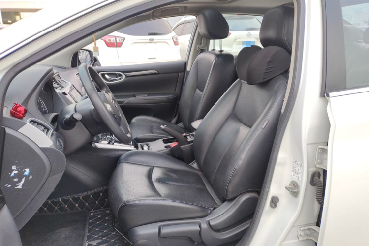 日产 轩逸 2016款 1.6XL  CVT尊享版中控内饰19