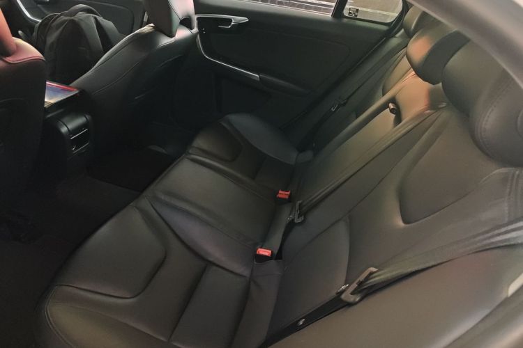 沃尔沃S60 2015款 S60L 2.0T 智远版中控内饰7004