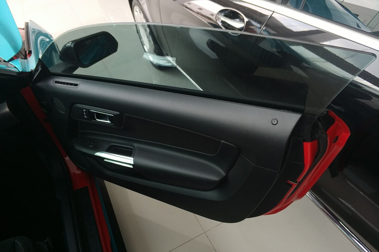 福特Mustang（平行进口） 中控内饰45