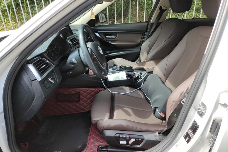 宝马3系 2018款 320Li 时尚型中控内饰19