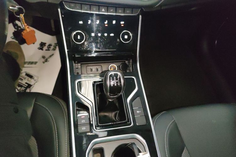 奇瑞 艾瑞泽GX 2018款 1.5T 手动劲色版 国V局部细节18