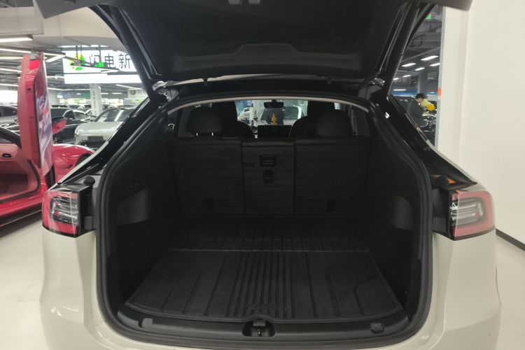 特斯拉 Model Y 2022款 后轮驱动版局部细节23