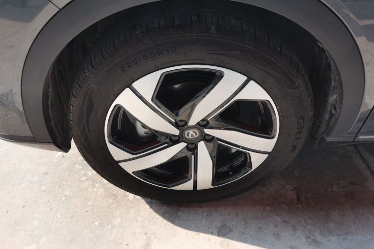 长安CS55PLUS 2024款 第三代 1.5T DCT尊贵型车身外观6002