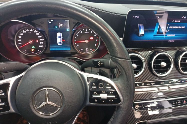 奔驰C级 2019款 C 180 L 时尚型运动版中控内饰18