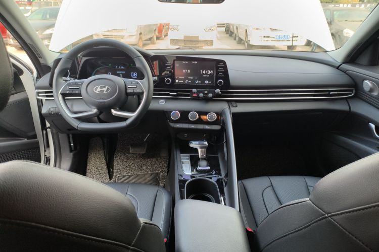 现代 伊兰特 2023款 1.5L CVT GLX精英版局部细节16