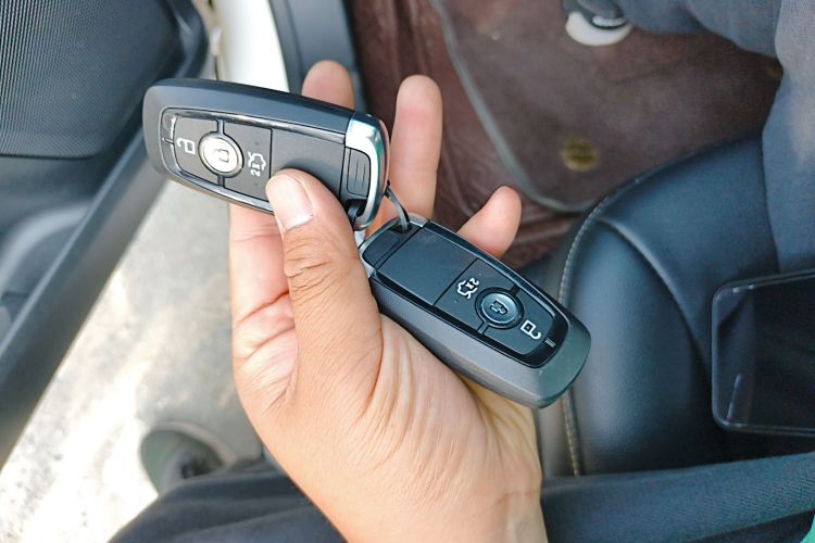 福特 蒙迪欧 2020款 EcoBoost 200 时尚型中控内饰7001