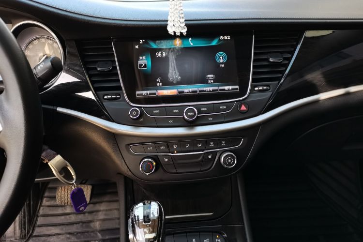 别克 威朗 2015款 三厢 20T 双离合精英型中控内饰16