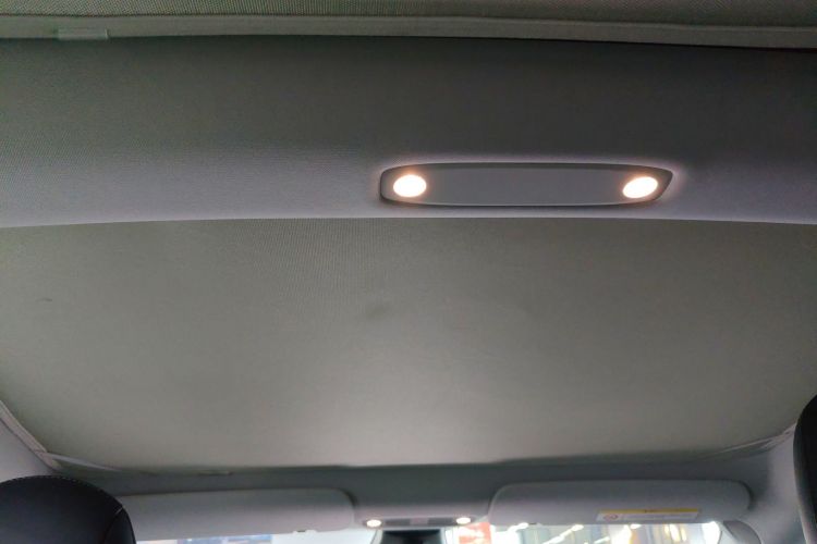 特斯拉 Model 3 2019款 标准续航后驱升级版局部细节22