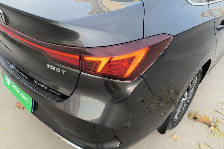 长安 逸动 2024款 PLUS 蓝鲸NE 1.4T GDI DCT高能版车身外观9