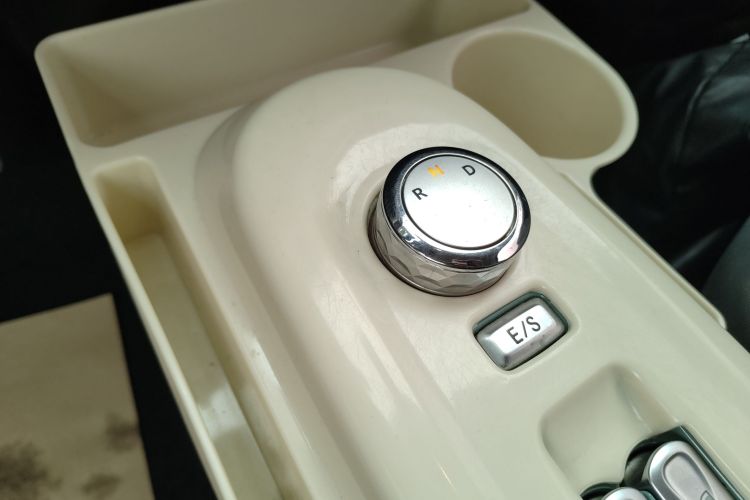 长安启源 长安Lumin 2022款 210km 香甜款中控内饰18