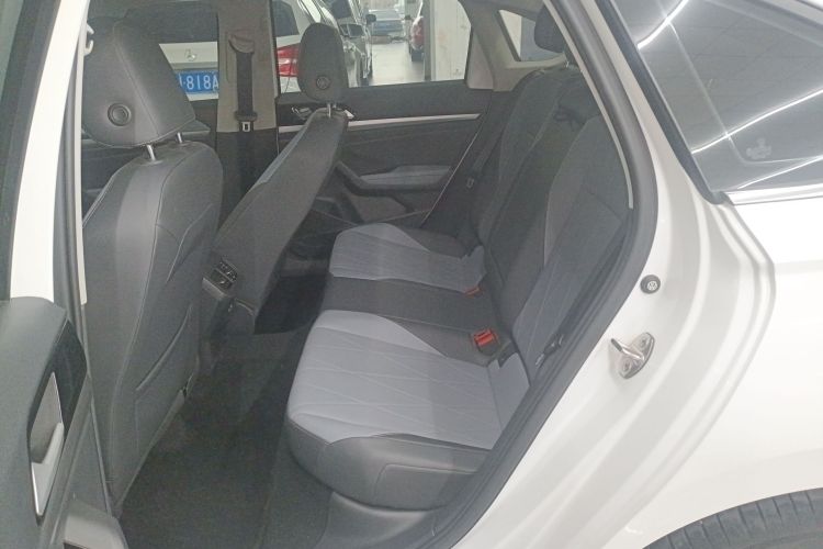 大众 朗逸 2023款 1.5L 自动五百万版中控内饰7004