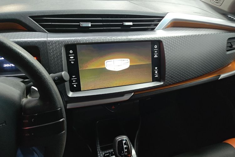 吉利汽车 远景X1 2017款 1.3L 自动玩家版中控内饰16