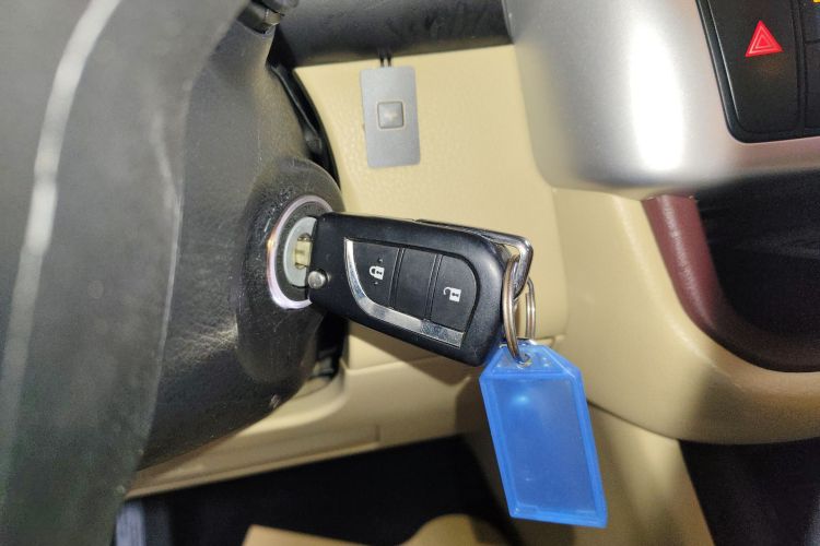 丰田 汉兰达 2017款 3.5L 四驱精英版 7座中控内饰11