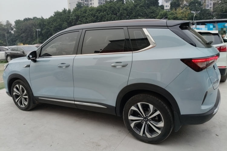 五菱汽车 五菱星辰 2021款 1.5T CVT星曜版车身外观4