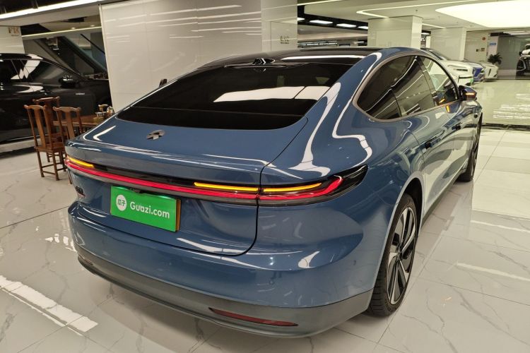 蔚来ET7 2022款 100kWh 首发版车身外观7