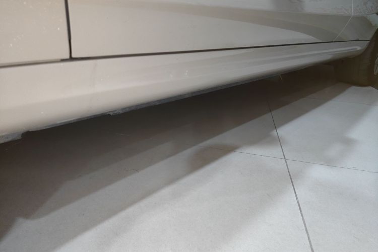 鸿蒙智行 问界M5 2023款 纯电后驱智驾版局部细节9002