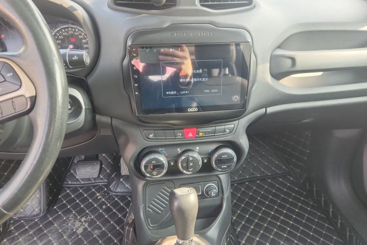 Jeep 自由侠 2016款 1.4T 自动智能版中控内饰16