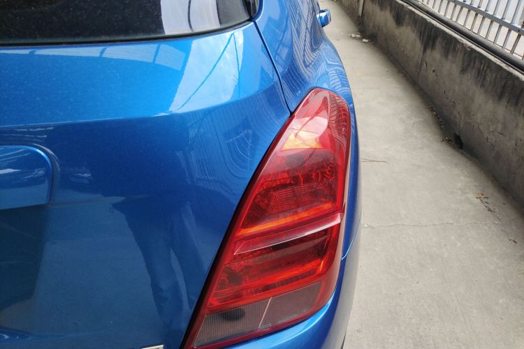 雪佛兰 创酷 2014款 1.4T 自动两驱舒适型车身外观9