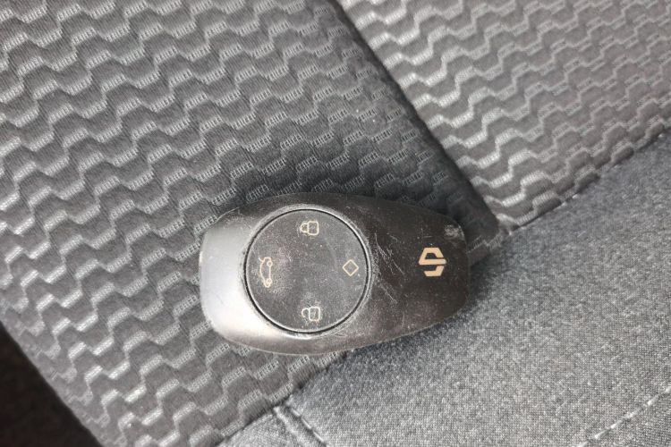 零跑汽车 零跑T03 2020款 400标准版中控内饰7001