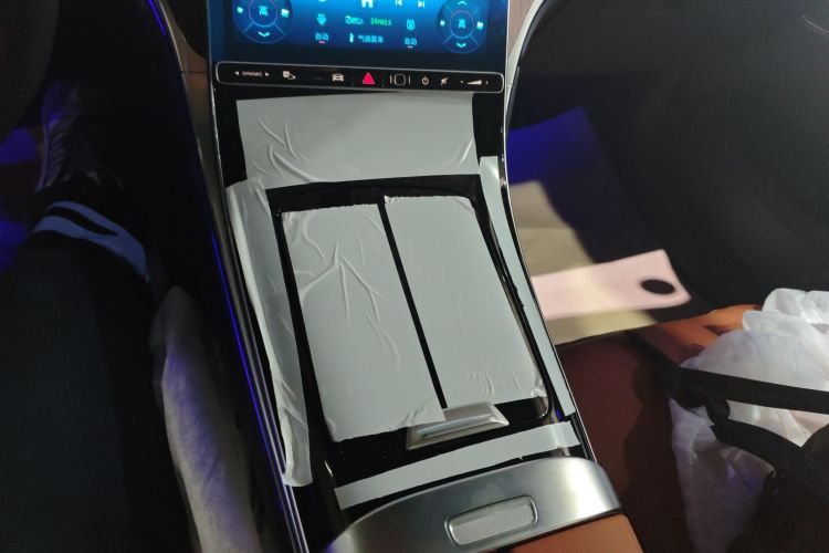 奔驰GLC 2025款 改款 GLC 300 L 4MATIC 动感型 5座中控内饰18